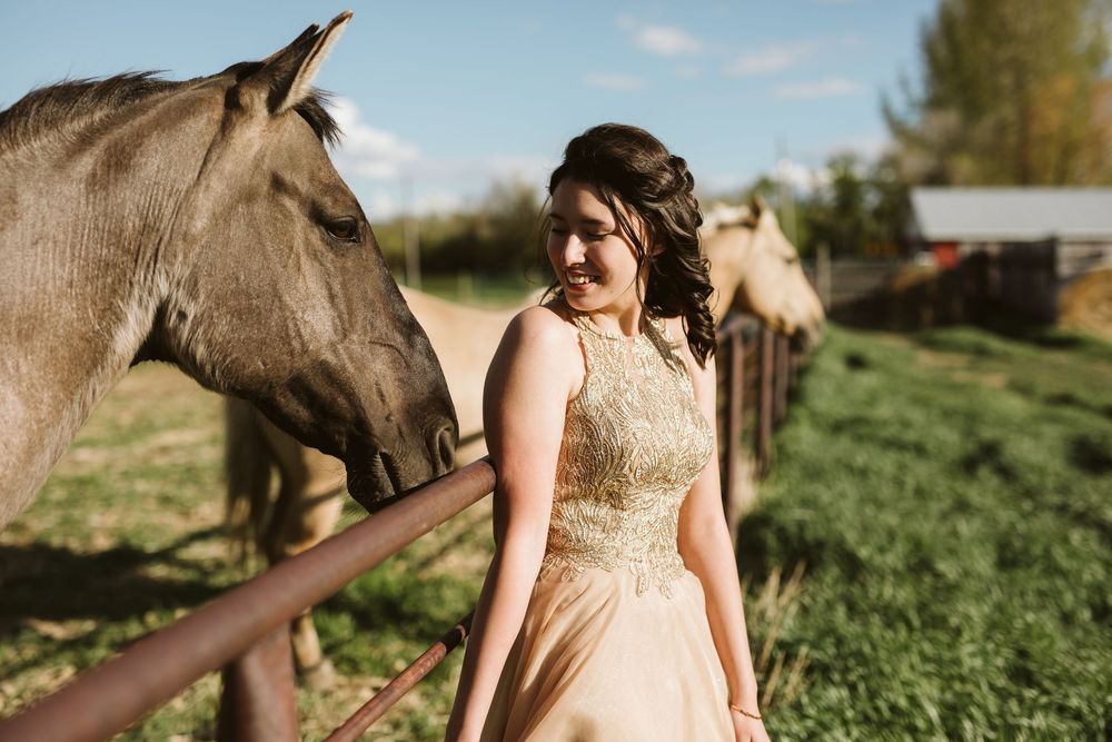 Central Alberta Grad Photographer