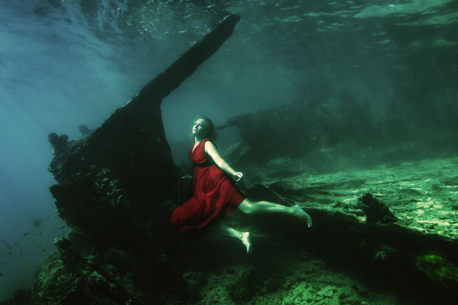 Yeppoon photographer capturing weddings, portraits, lifestyle & underwater moments with creativity, authenticity & coastal style.