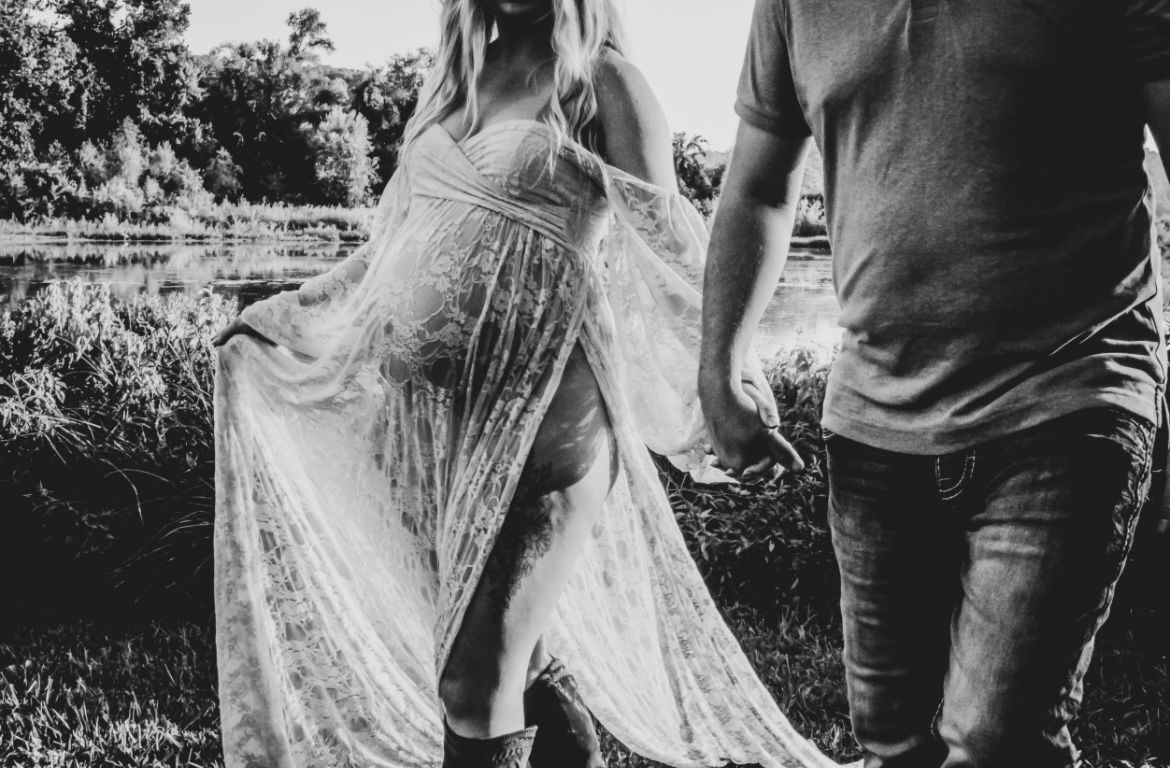maternity session, couples session, black and white, timeless, lake session