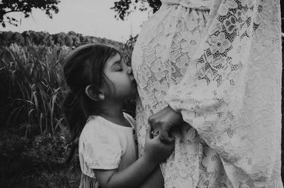 maternity session, family session, mommy and  me, authentic love, black and white, timeless