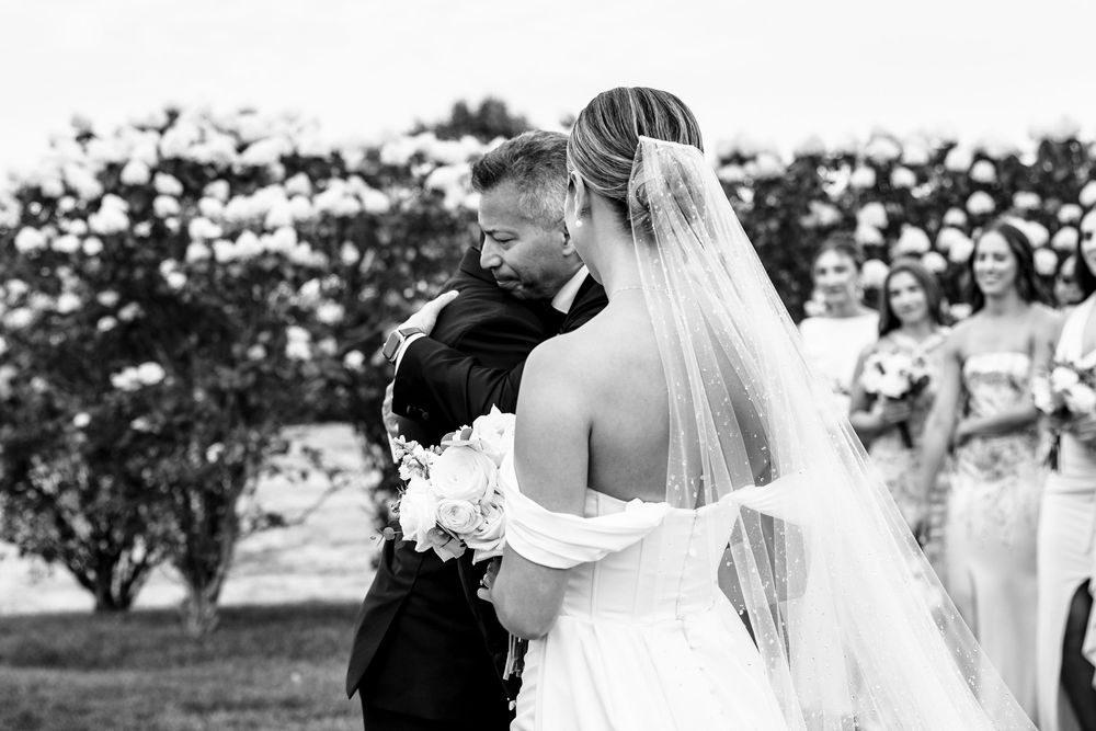 Waterfront wedding ceremony at OceanCliff Hotel in Newport, Rhode Island. Wedding photographer in Newport RI