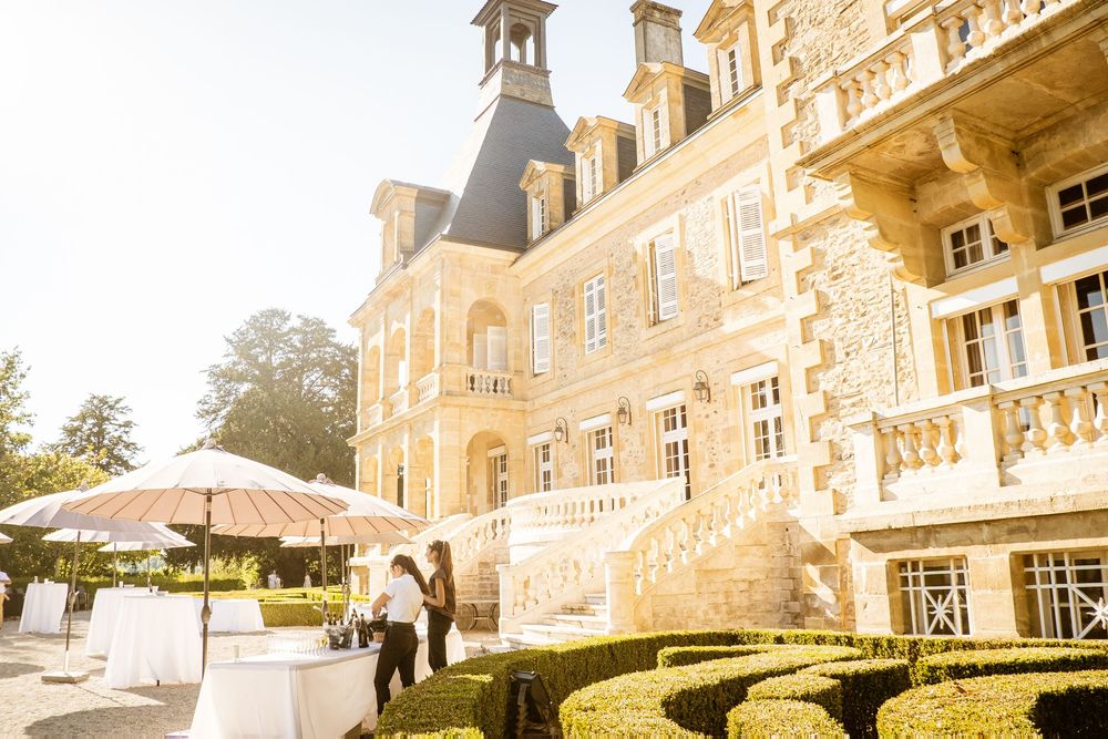 Contemporary destination wedding venue in South-West France, luxury architecture photography by 4Steps Agency.