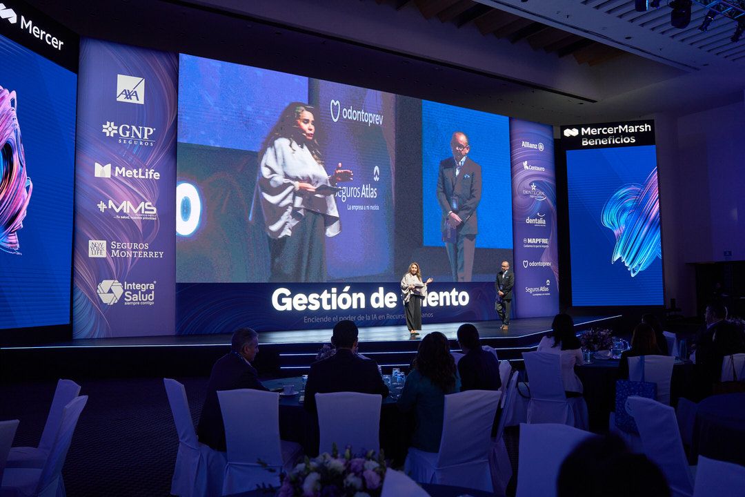Fotografo polanco en el camino real de una conferencia