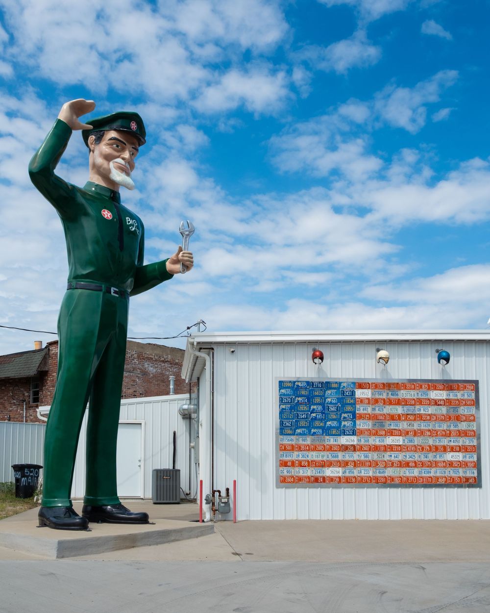 Gearhead Curios. Route 66. Galena, KS. June 11, 2026. David J. Manning.