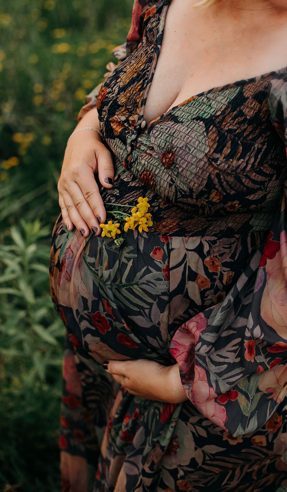 Earthy Outdoor Maternity Session in Mid-Missouri and Columbia, Missouri