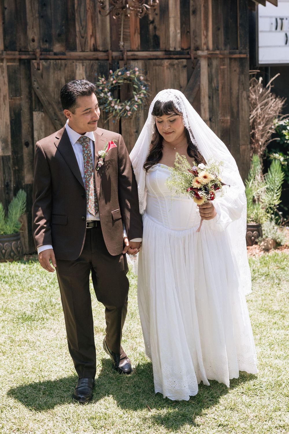 Los Angeles wedding photographer shares intimate moments at Old brown house.
