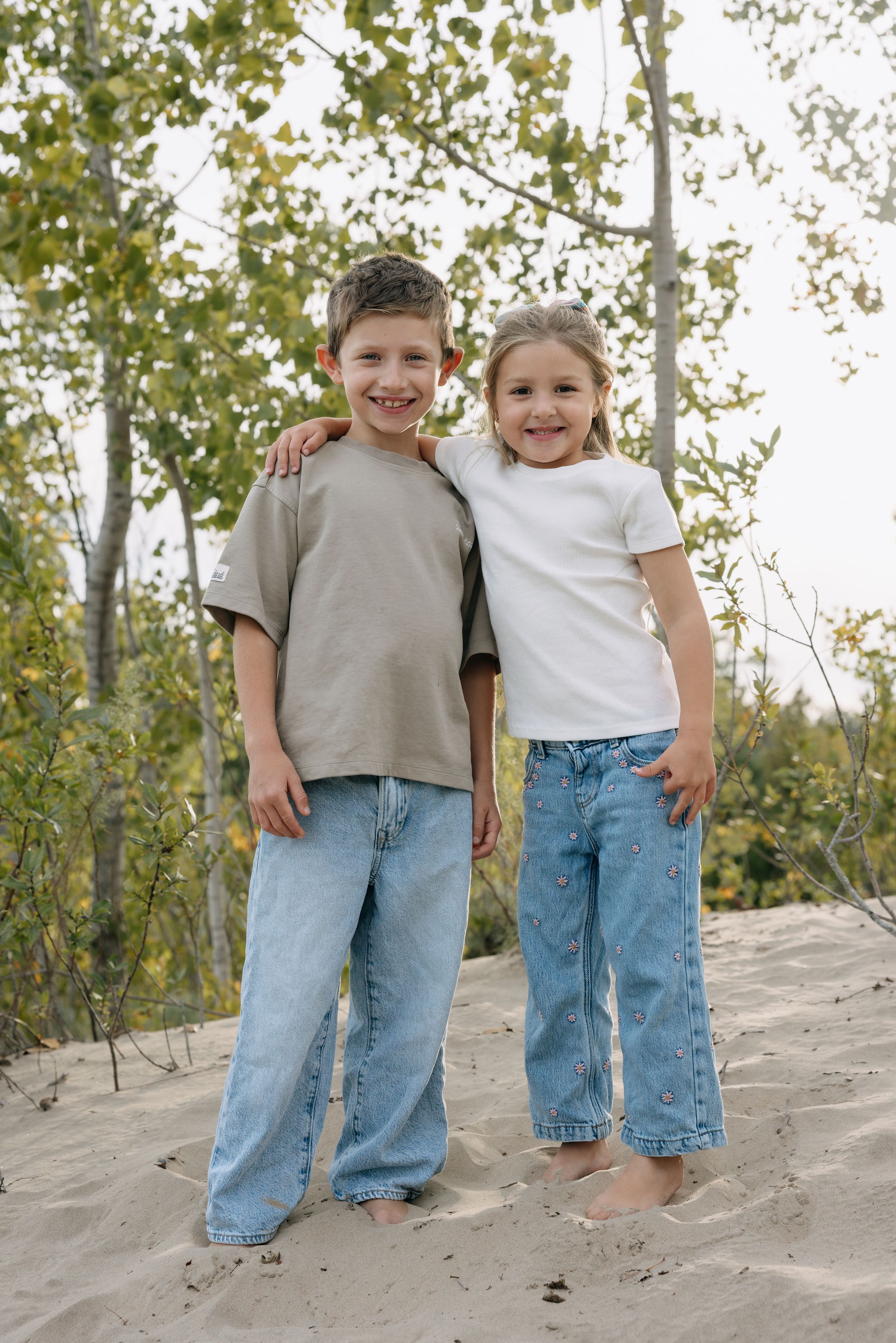Family Session, Photographer Near Me, Dunes Beach, Prince Edward County, Sandbanks Provincial Park, Family Photo Outfit Inspo