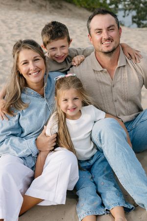 Family Session, Photographer Near Me, Dunes Beach, Prince Edward County, Sandbanks Provincial Park, Family Photo Outfit Inspo