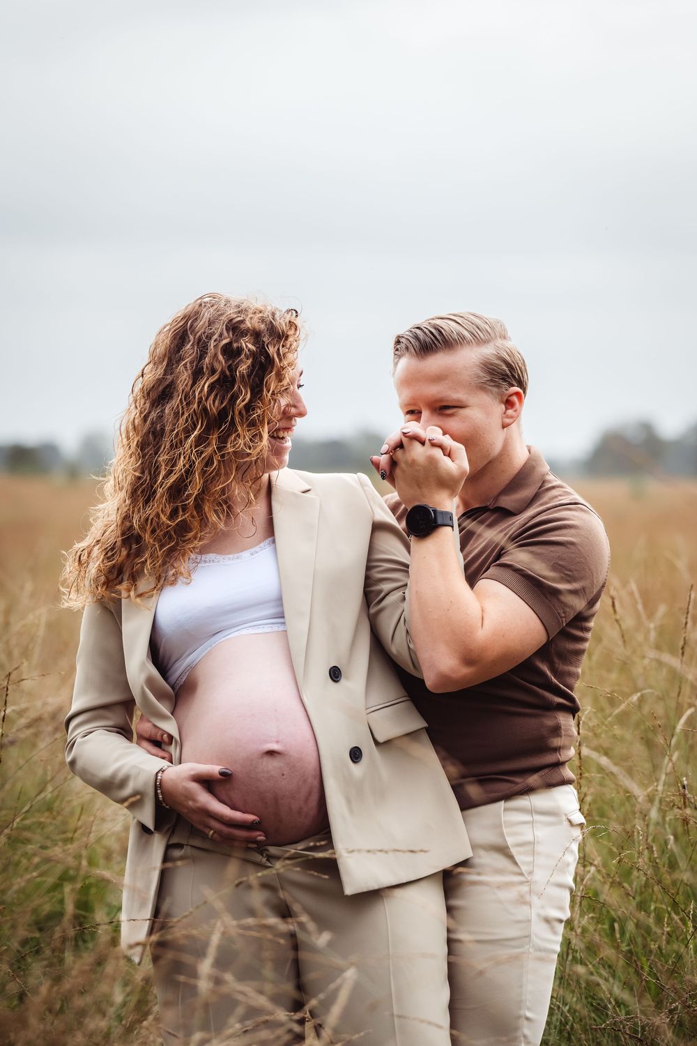 zwangerschap, fotoshoot, salland, gezin, zwangerschapsshoot, pregnant, liefde