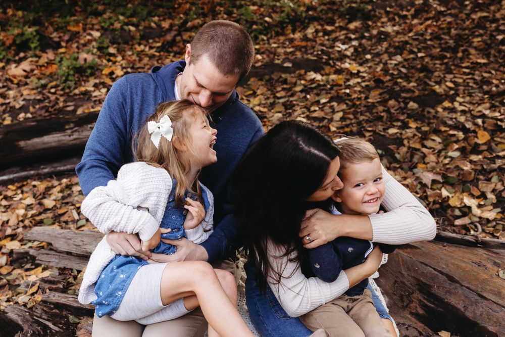 Fall family photo session in the leaves in Sumner, Washington