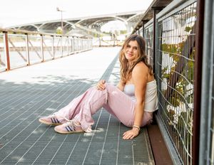 top photo locations for senior photos in cleveland, best outfits for senior photos in northeast ohio, senior sessions with personality