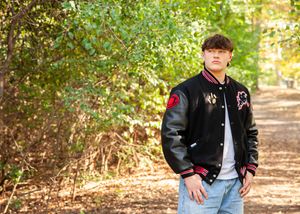 2025 senior high school portraits, top 3 senior photographers in ohio, best senior picture photographer in ohio, varsity ohio senior 2025