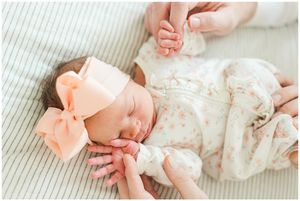 Lifestyle newborn session in Minden Louisiana newborn by Courtney Dexter Photography