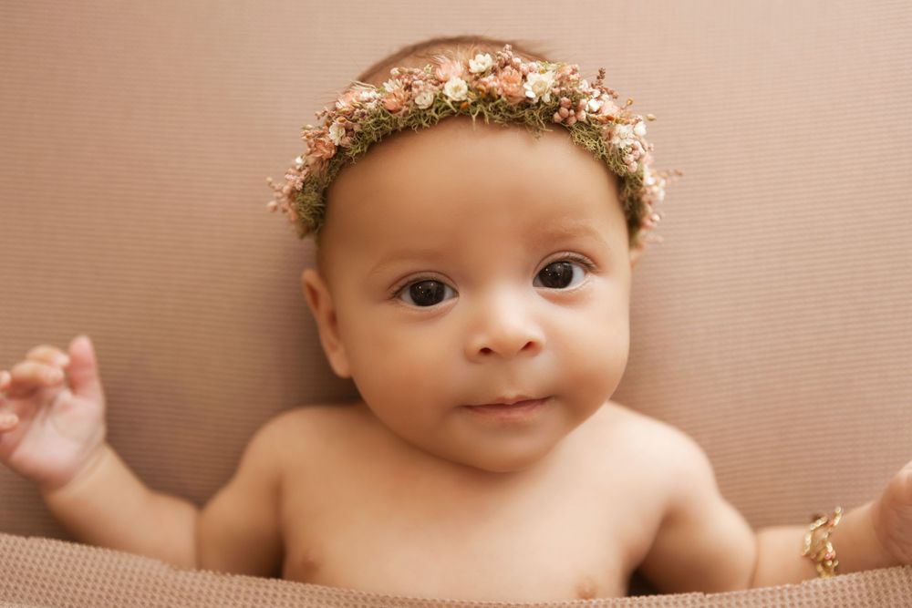 Zoe belly session is sweet and simple