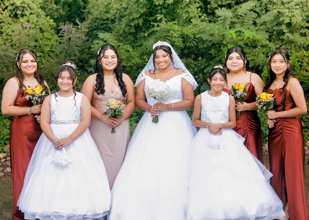 Latina bridal party