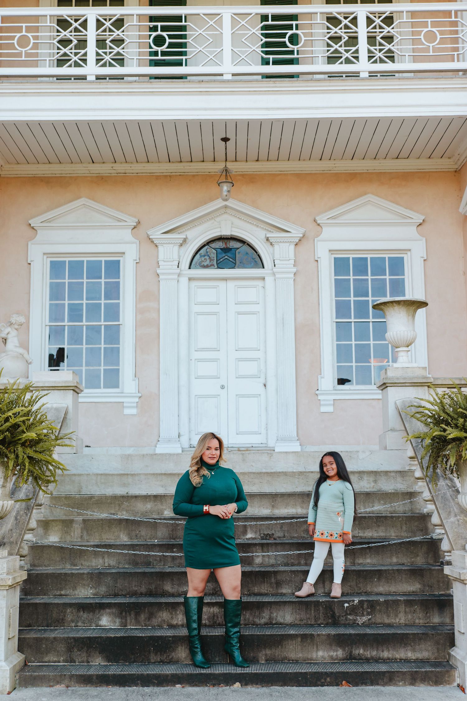 Outdoor family photography session for large families in the Baltimore area.