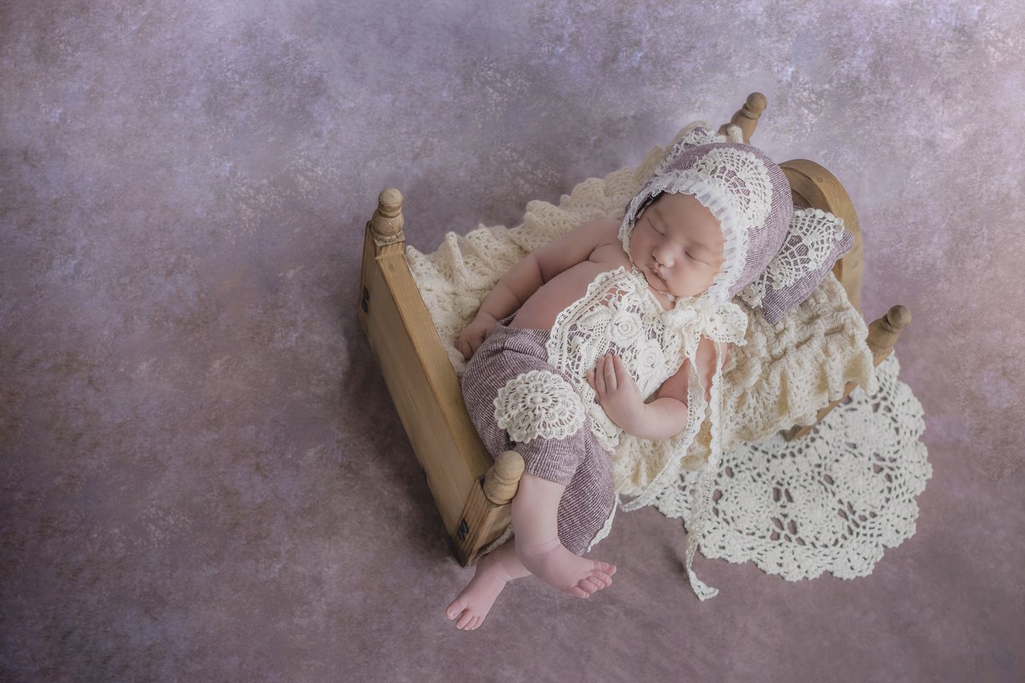 Manchester Cheshire maternity baby children family photo session Cozimoment portraits studio