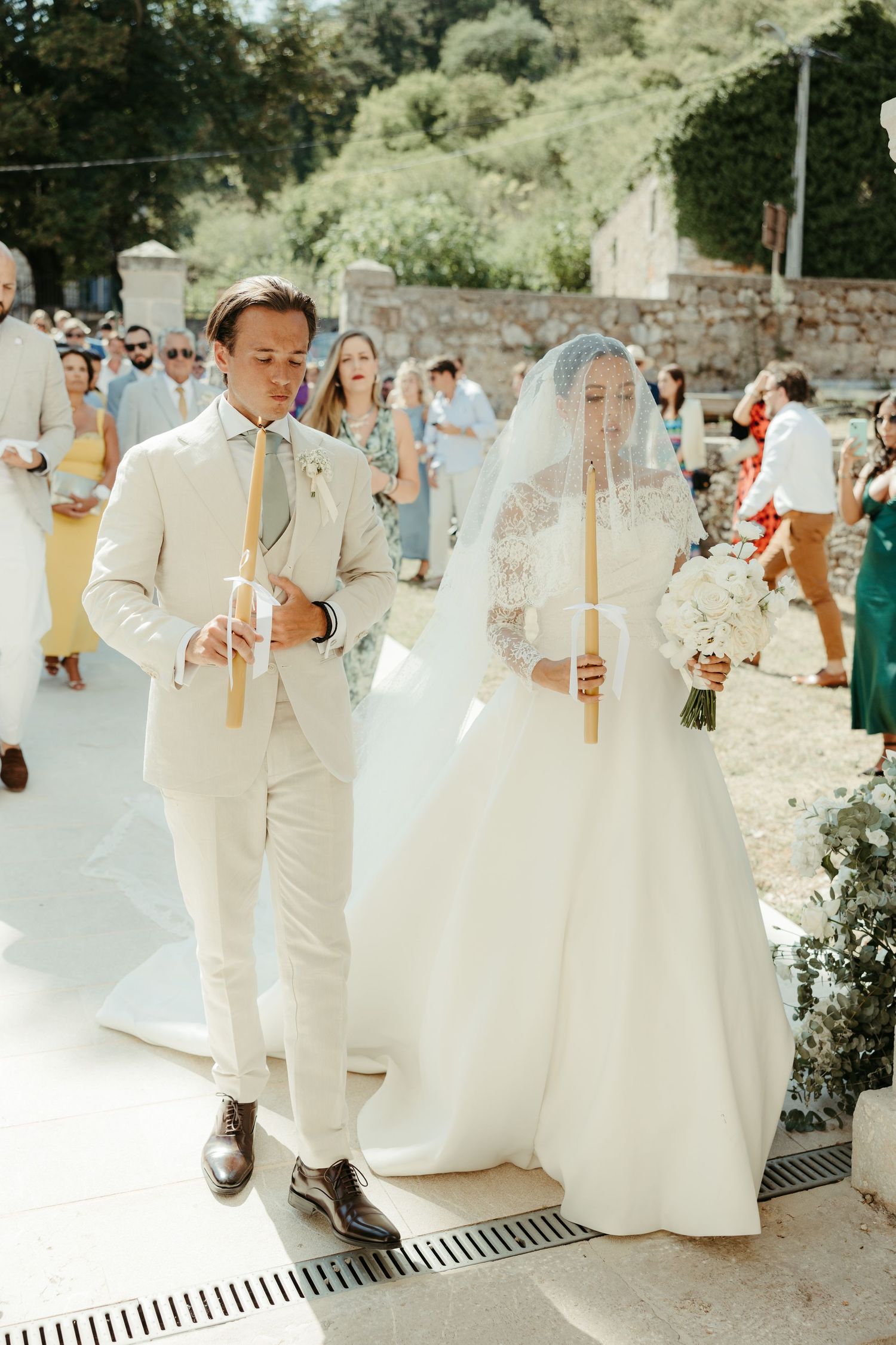 Authentic wedding moments in Croatia by a professional wedding photographer and videographer – Dubrovnik to Zagreb.