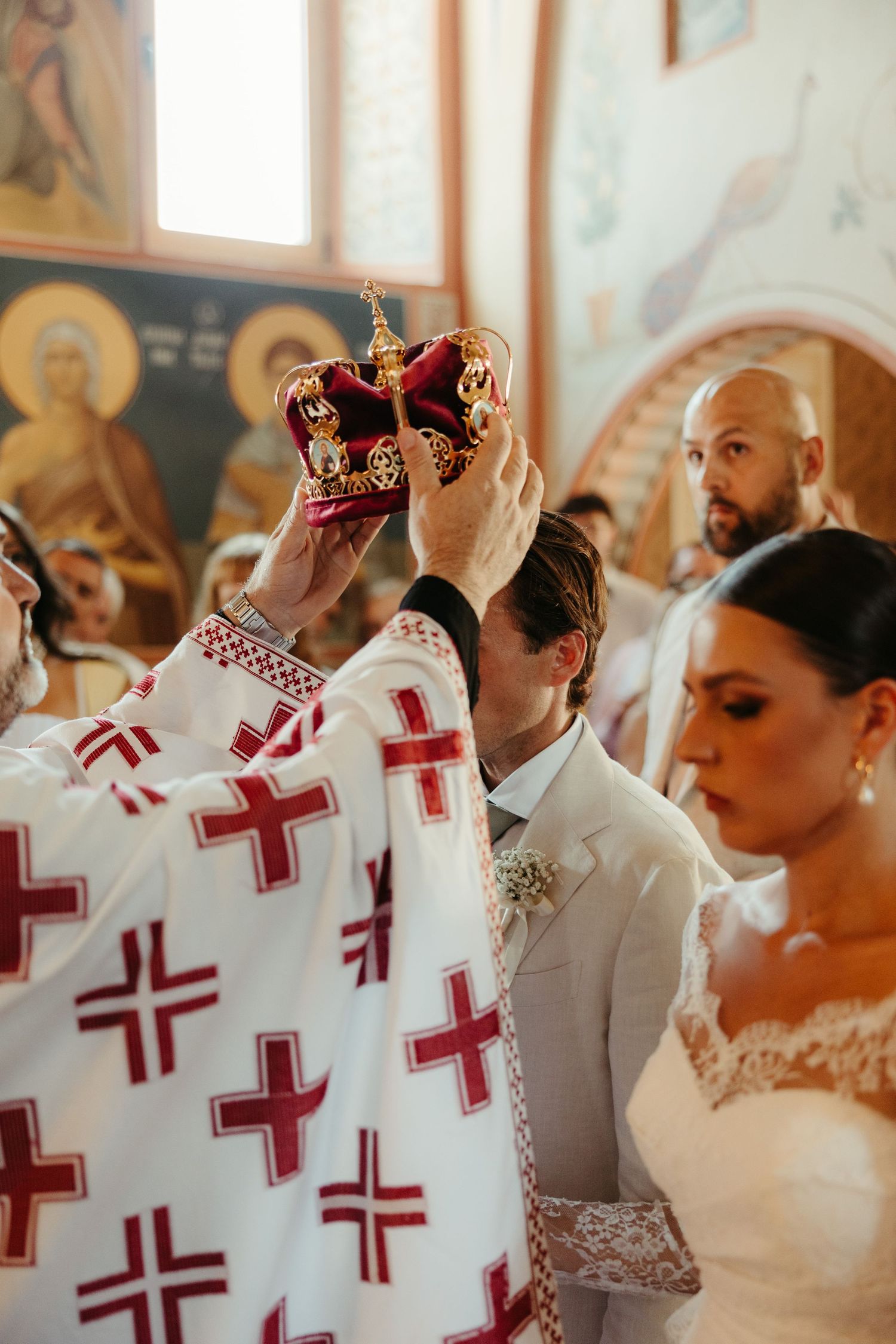 Authentic wedding moments in Croatia by a professional wedding photographer and videographer – Dubrovnik to Zagreb.