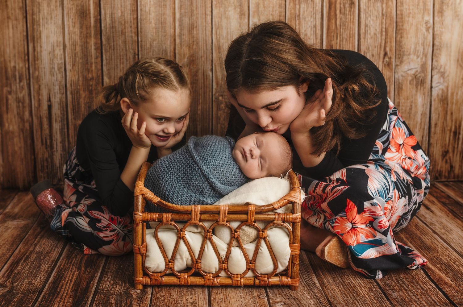 Charlottesville, Virginia Newborn Photographer, family photography, baby photography
