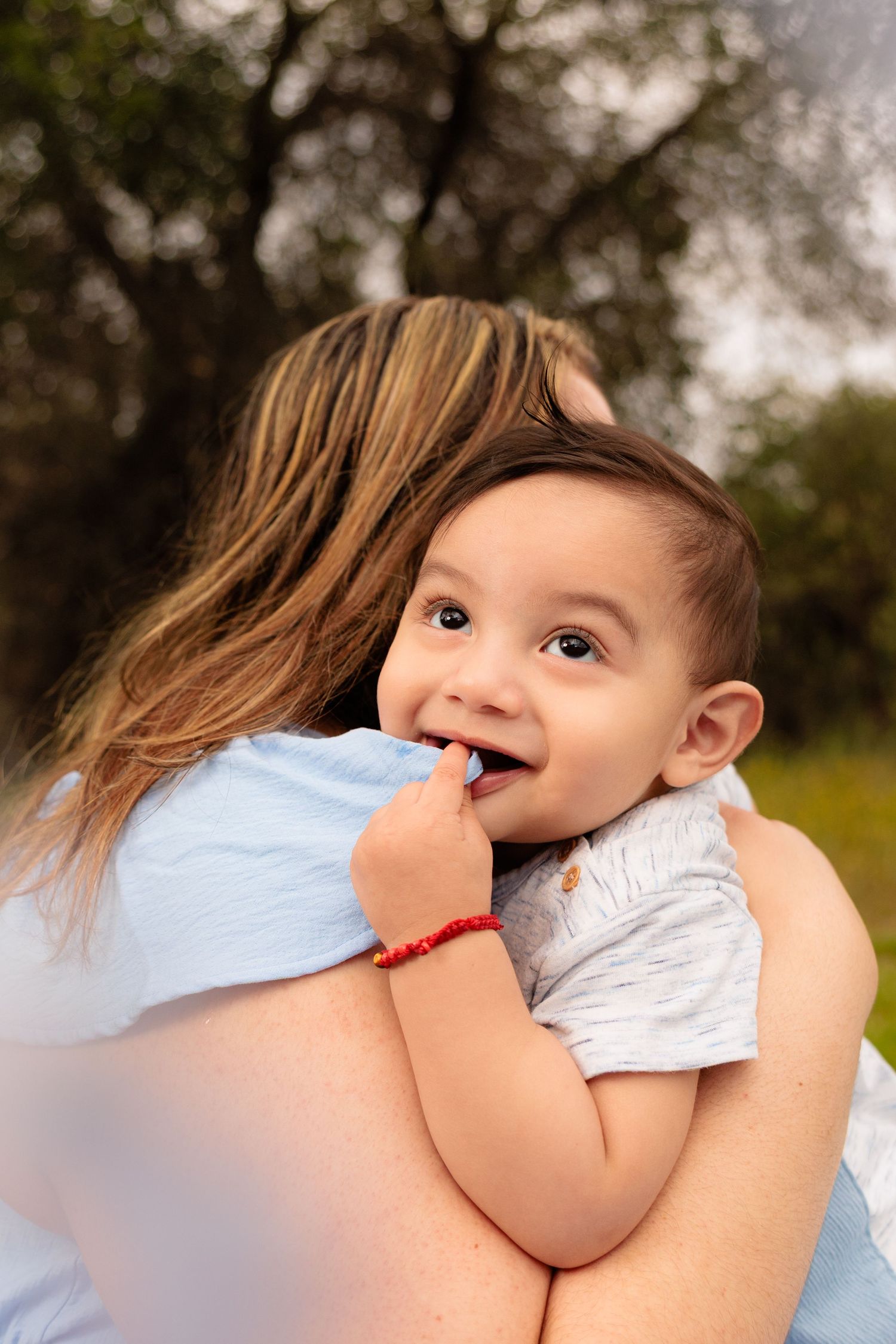 Family/pregnancy photoshoot shot at local park in Los Angeles County. Park name is O'melvany Park.