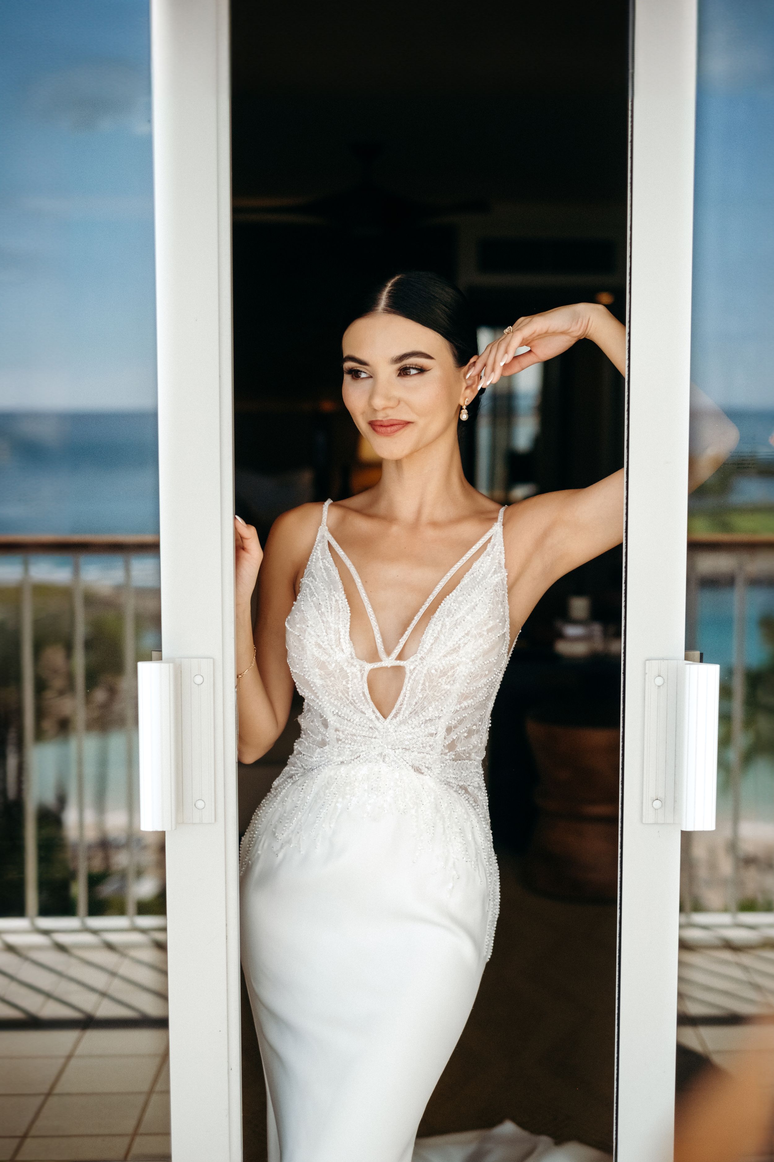 Professional photo of the bride at Four Seassons Ko Olina
