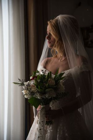 Bridal portraits Jefferson Hotel Downtown