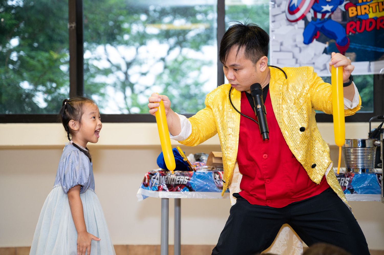 drainysnaps singapore magician