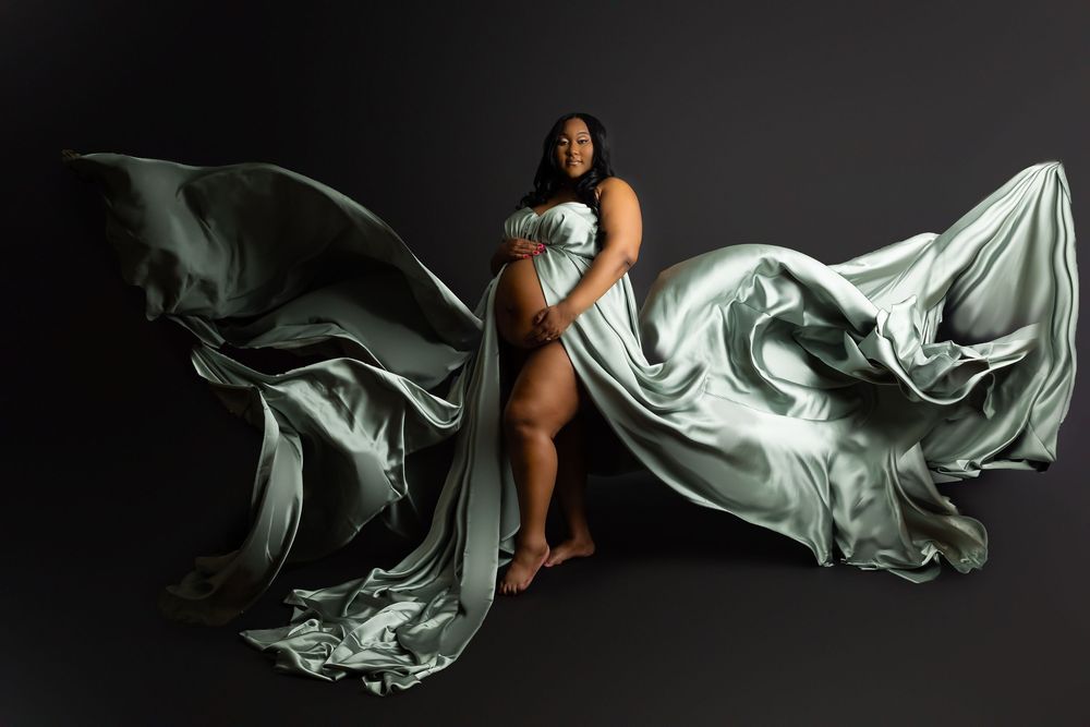 maternity studio photographer in greensboro
