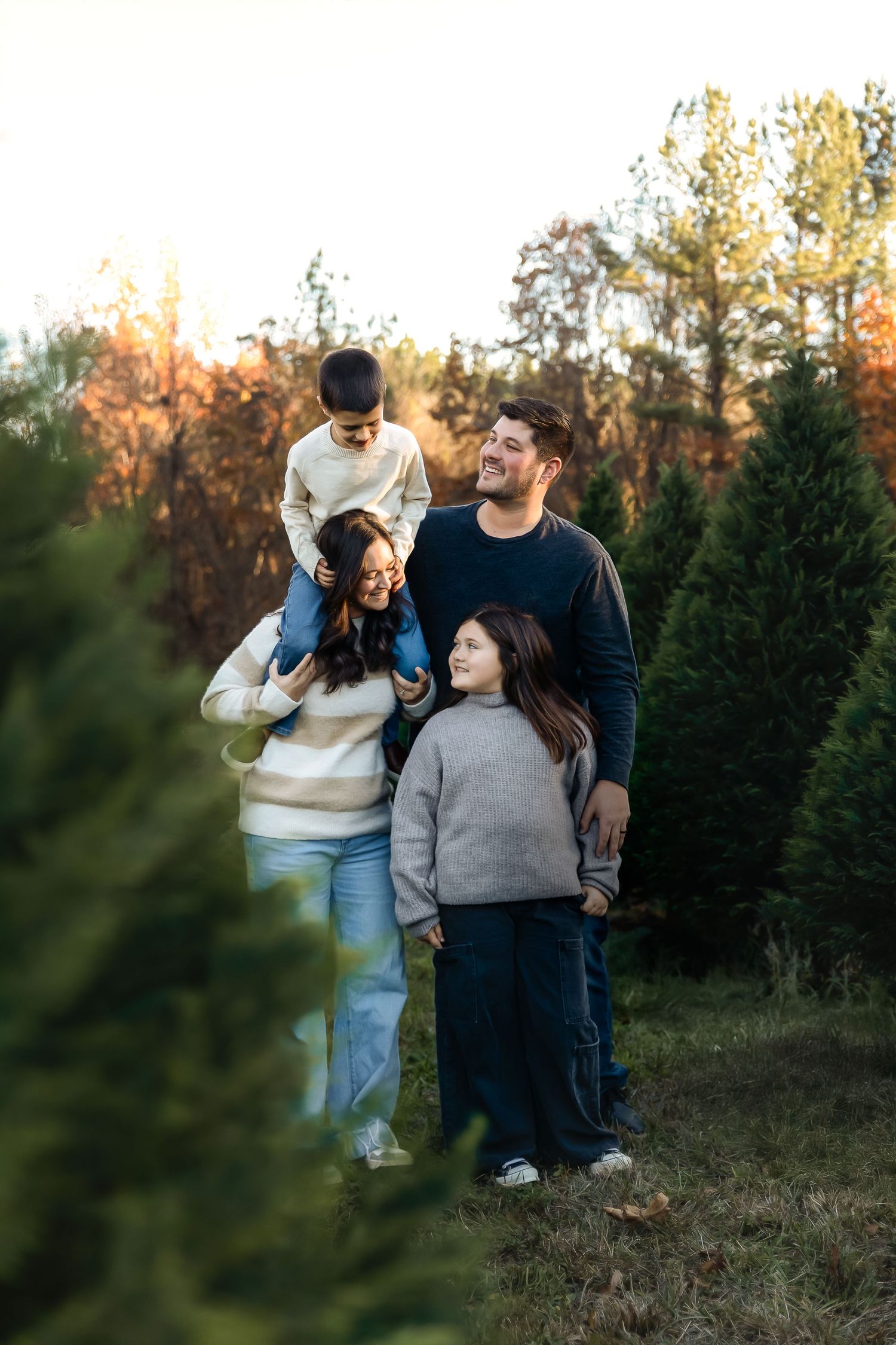 outdoor family photos in greensboro & Winston Salem