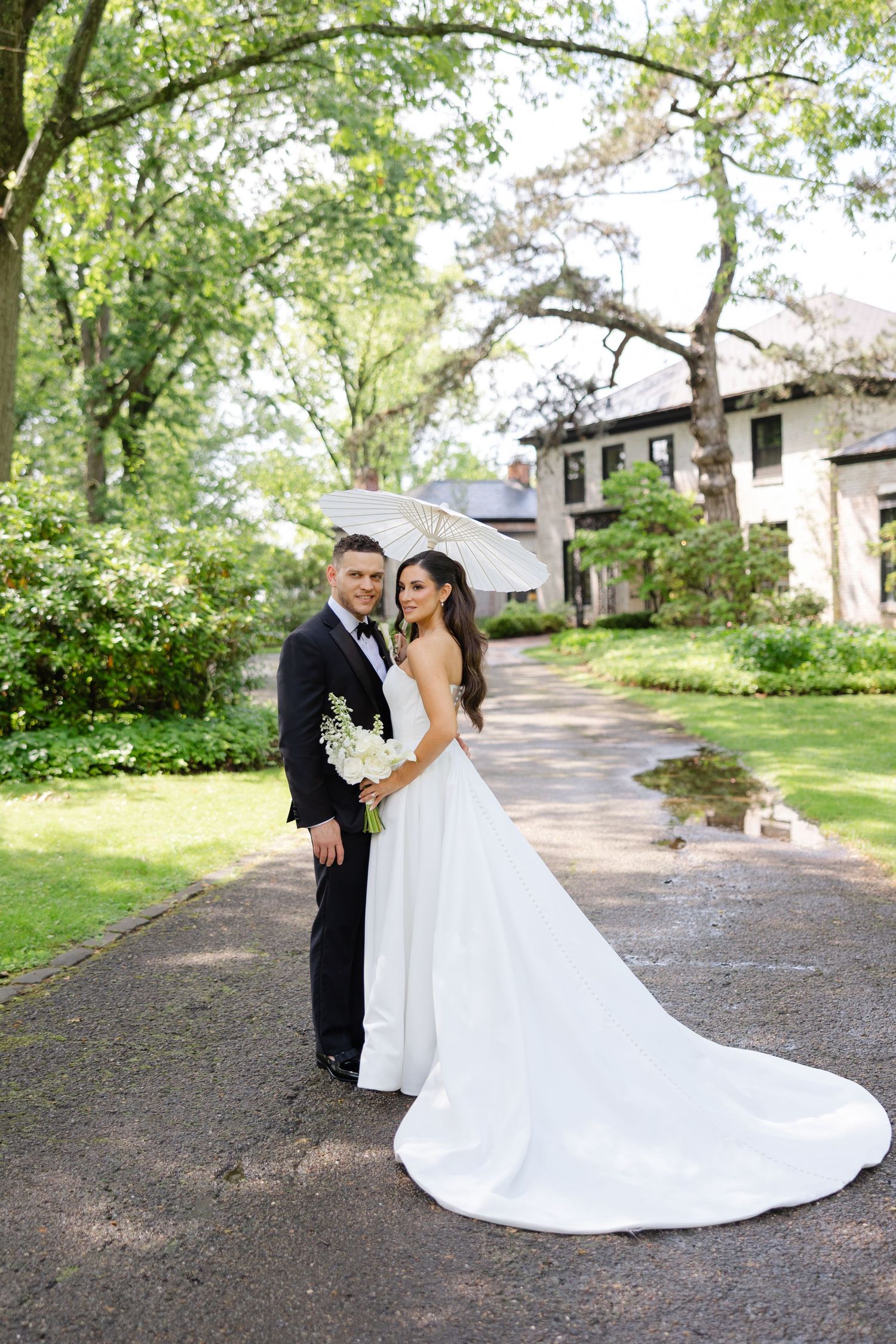 Bright, soft and romantic wedding photography. Youngstown, Ohio