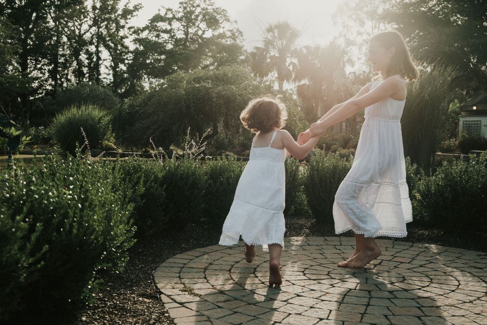 Wilmington, NC 
Motherhood Photographer
Bending Rivers Photo, 
Family Photographer