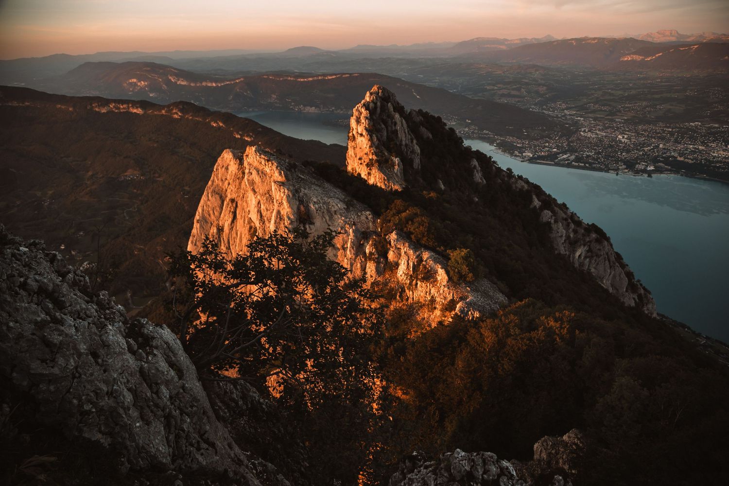 Dent du chat, au coeur de la savoie, proche de la Motte-Servolex et Chambéry