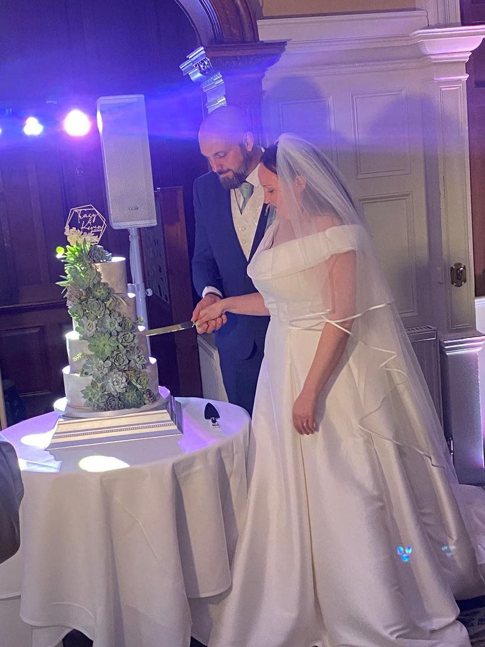 Wedding cake cutting