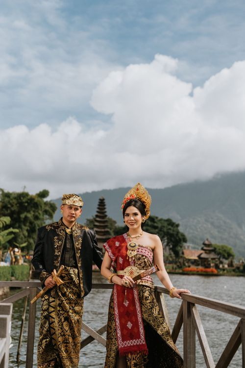 Professional prewedding photography service in Bali with Balinese traditional dress