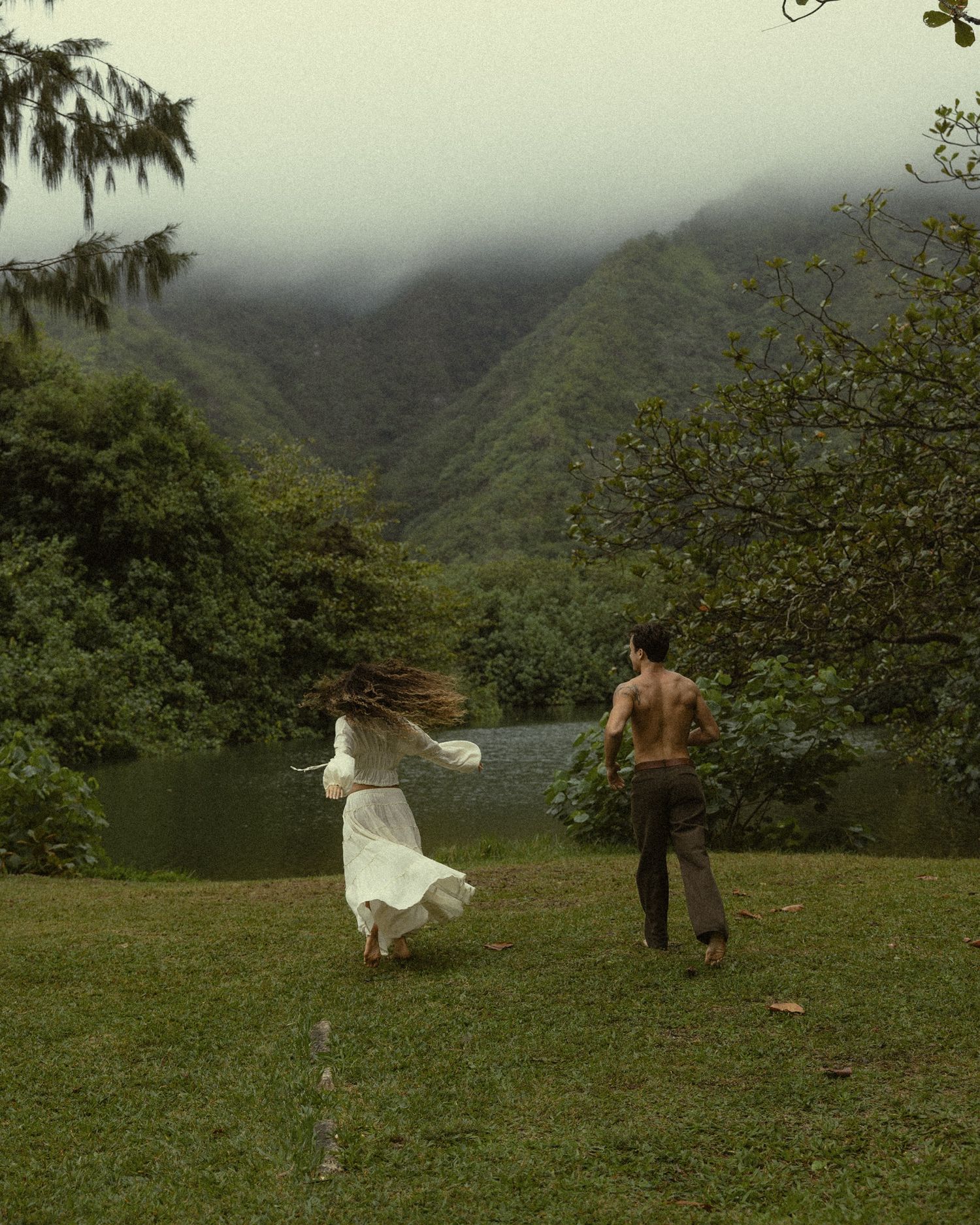 Oahu photographer
Oahu couples photographer
Oahu elopement photographer
Oahu wedding photographer
Hawaii couples photographer