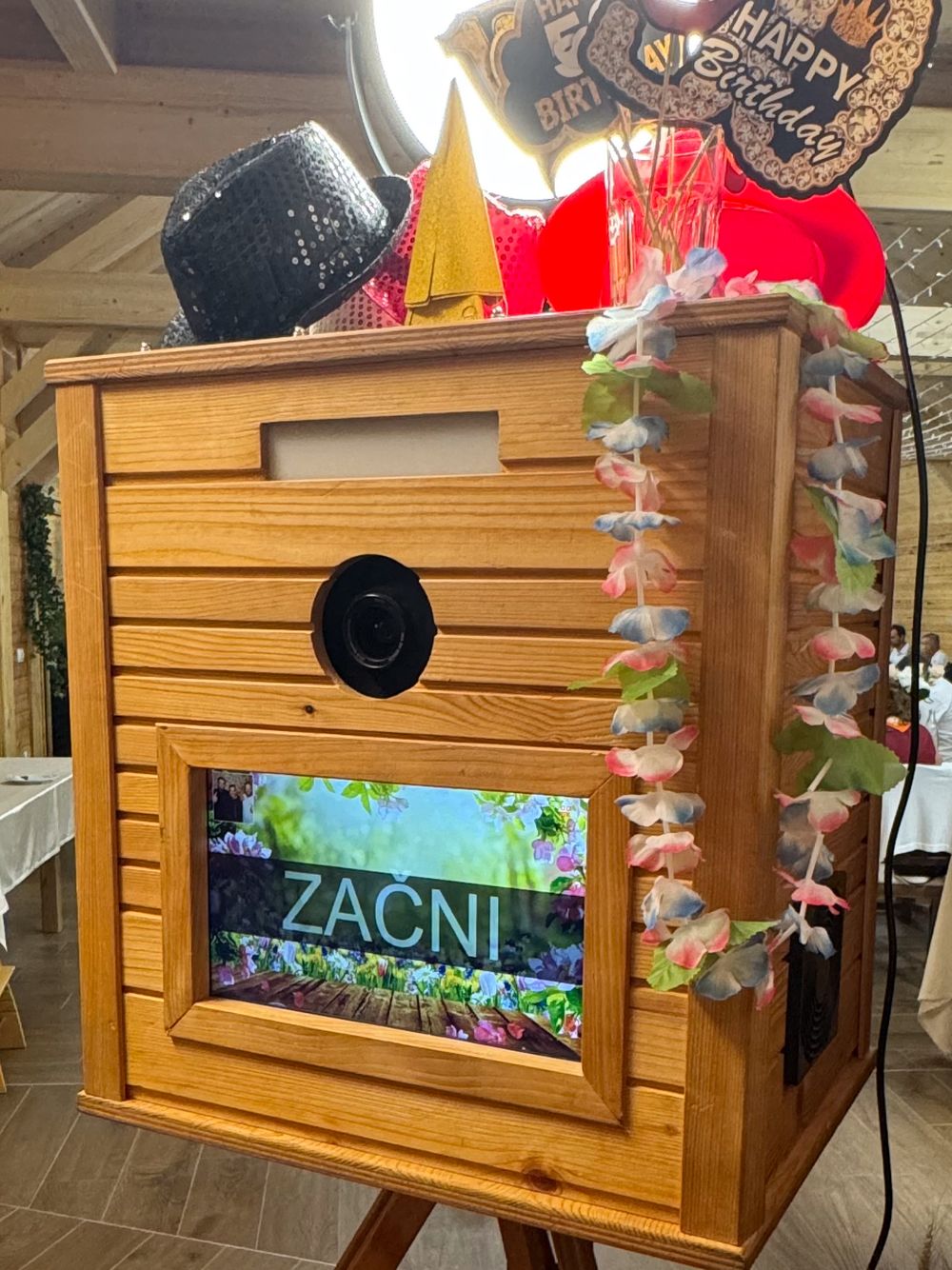 Photo booth postavitev na poroki ali praznovanju