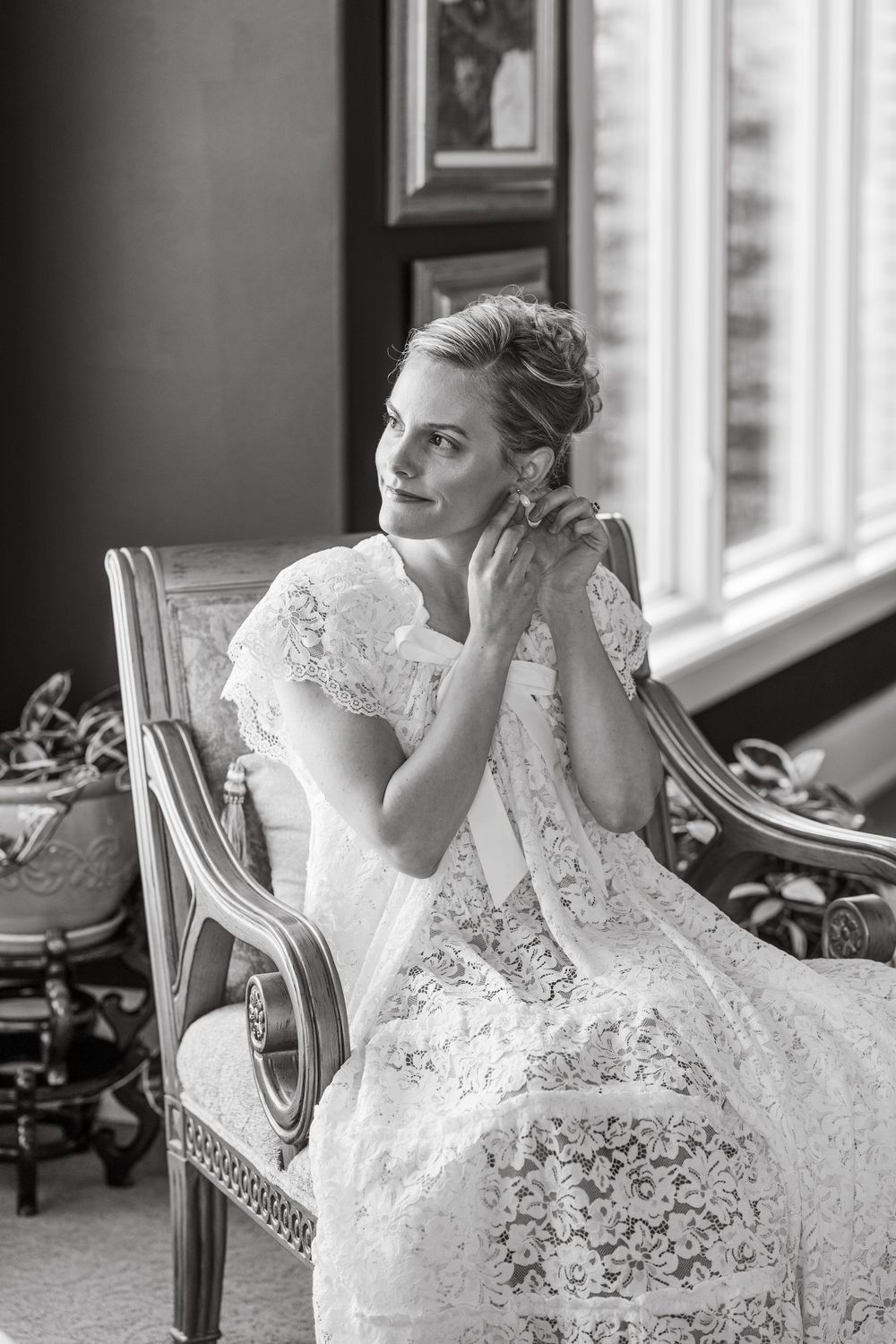 Getting Ready portraits in B&W for a garden party Wayzata Wedding, featuring her needle & thread london cape