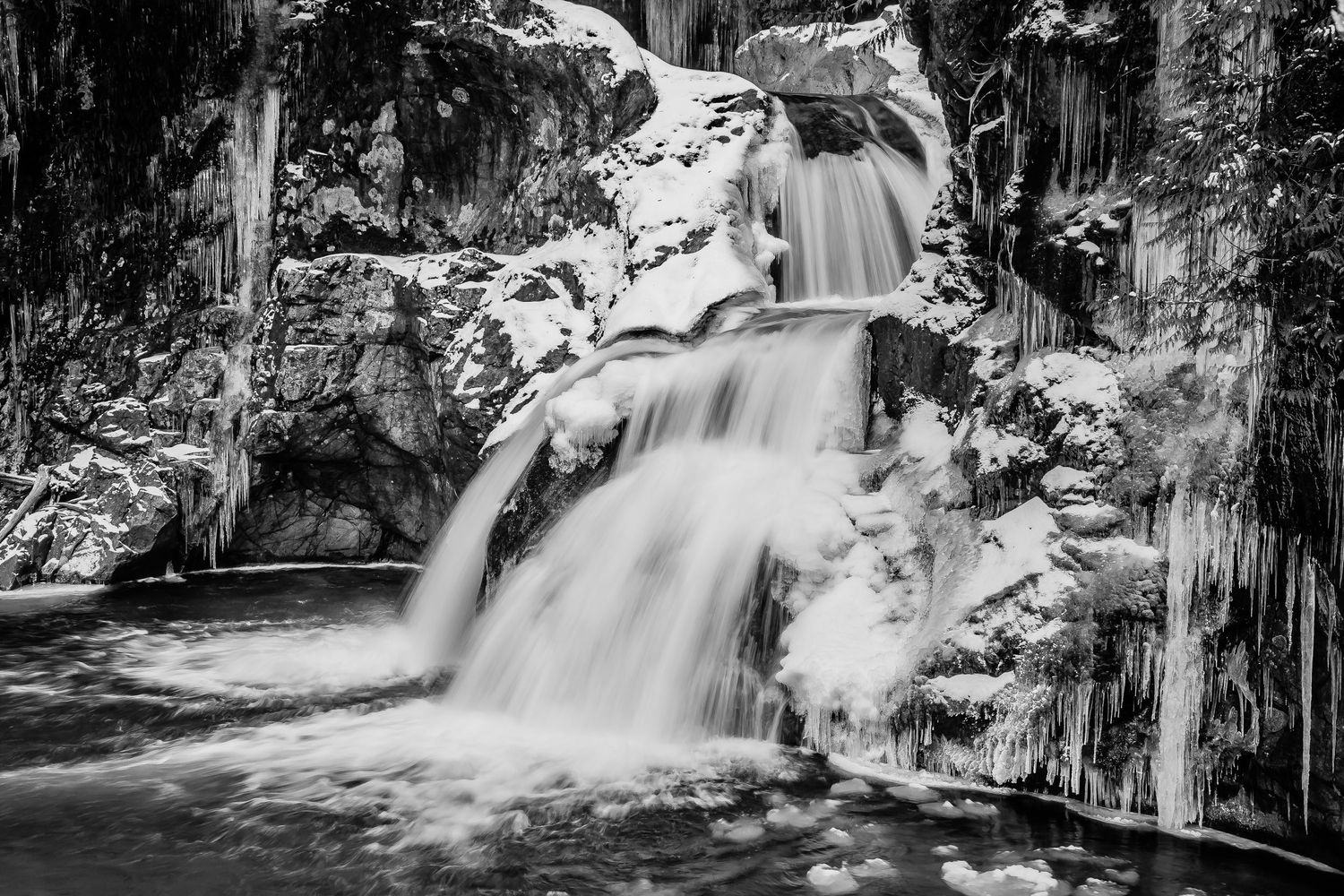 Twin Falls, Lynn Canyon, North Vancouver