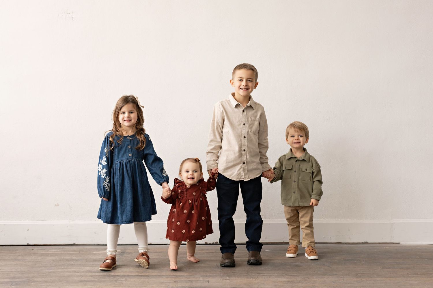 Family photos with Kendall Kuss Photography Lake Country family photographer, Watertown WI photography studio