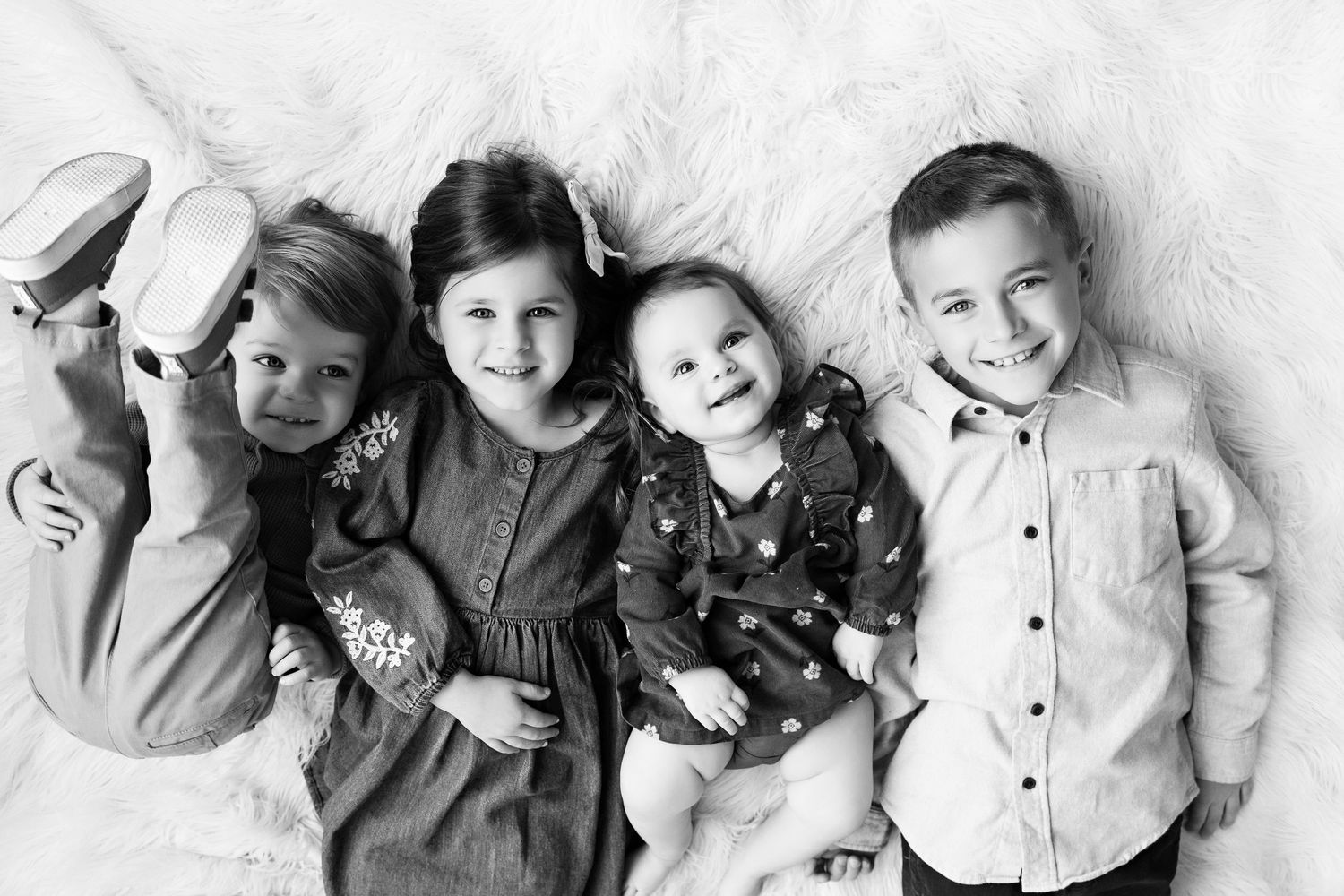 Family photos with Kendall Kuss Photography Lake Country family photographer, Watertown WI photography studio