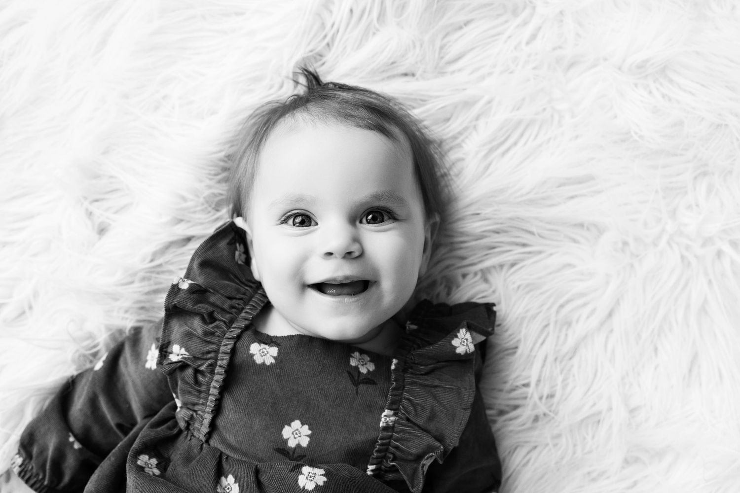 First birthday photos with Kendall Kuss Photography Lake Country family photographer, Watertown WI photography studio