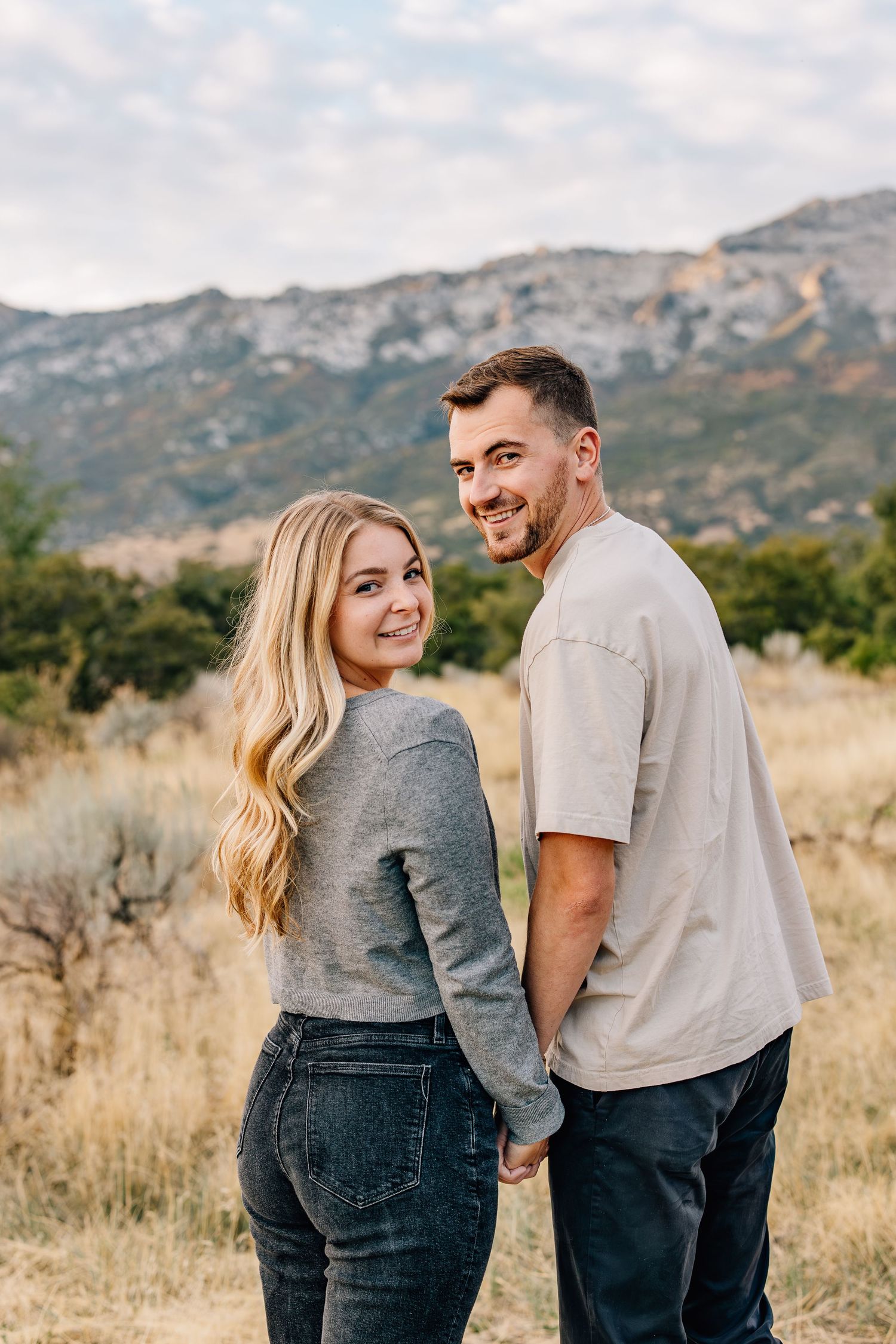 ENGAGEMENT PHOTOS IN UTAH ENGAGEMENT PHOTOS