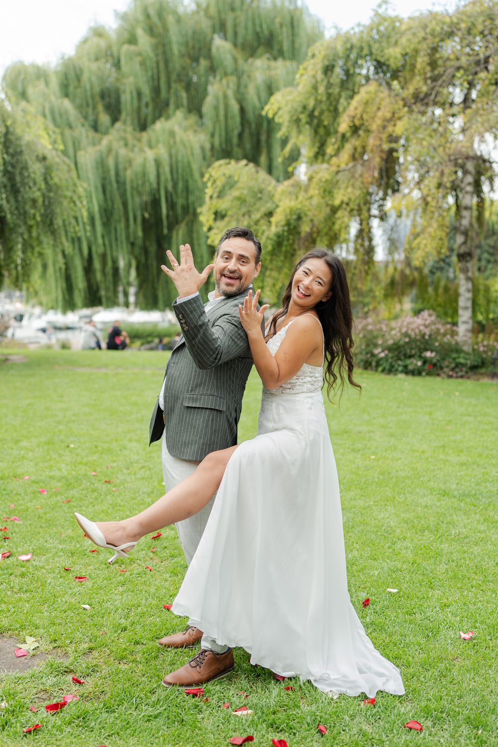 Toronto wedding photographer, Toronto Music Gardens Wedding