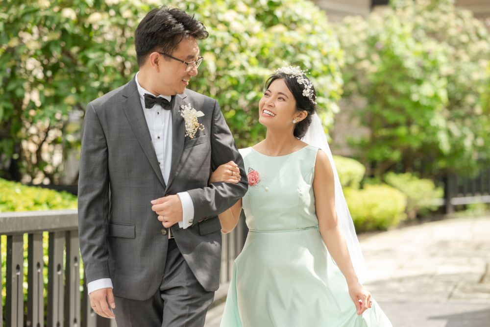 Toronto wedding photographer at Old Mills