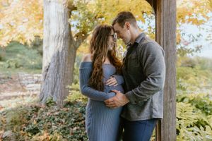 Maternity Session, Grand Pre Historical Site, Tangled Garden, Nova Scotia