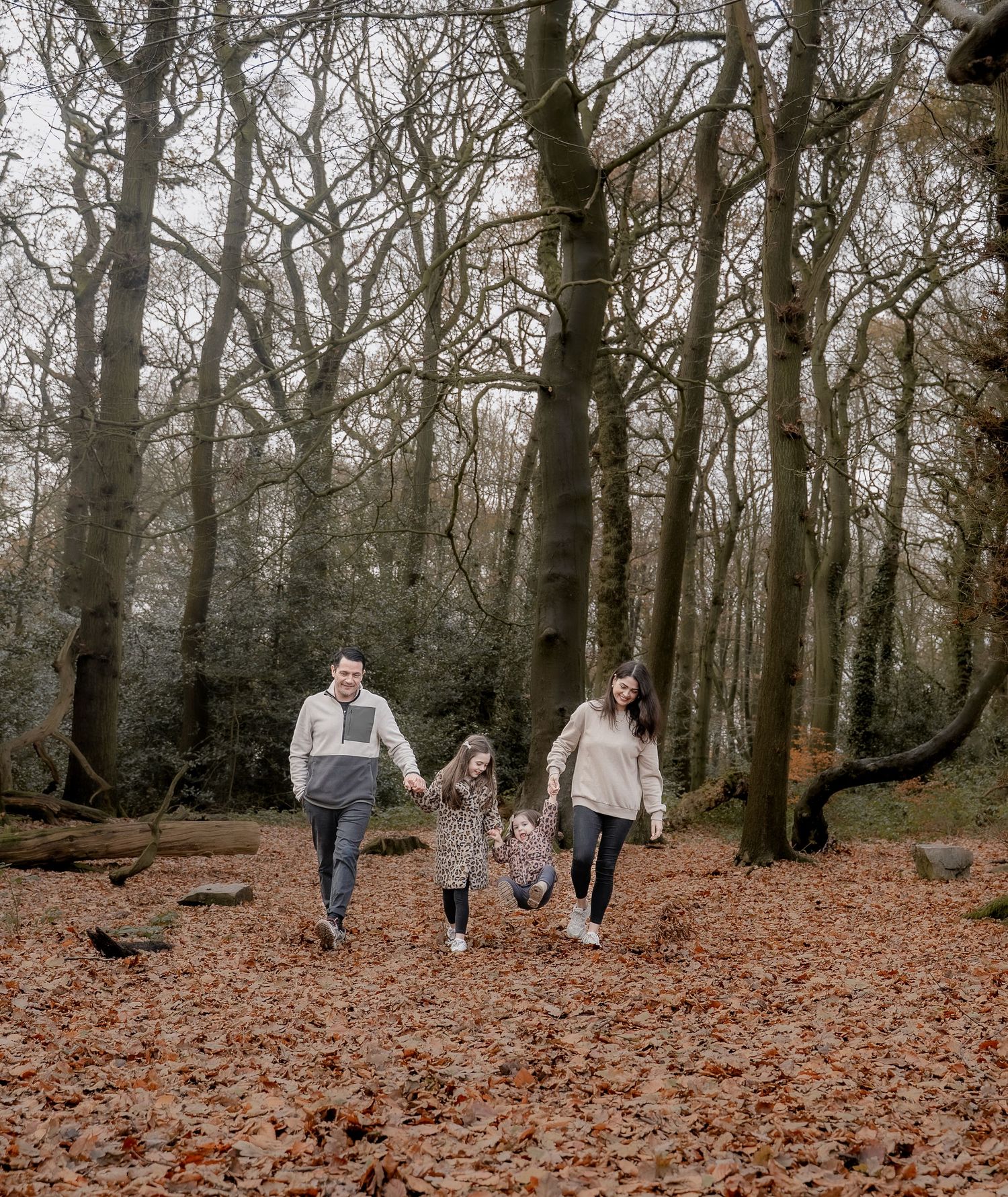 Storytelling lifestyle photography session showing the beauty of family life in autumn colours.