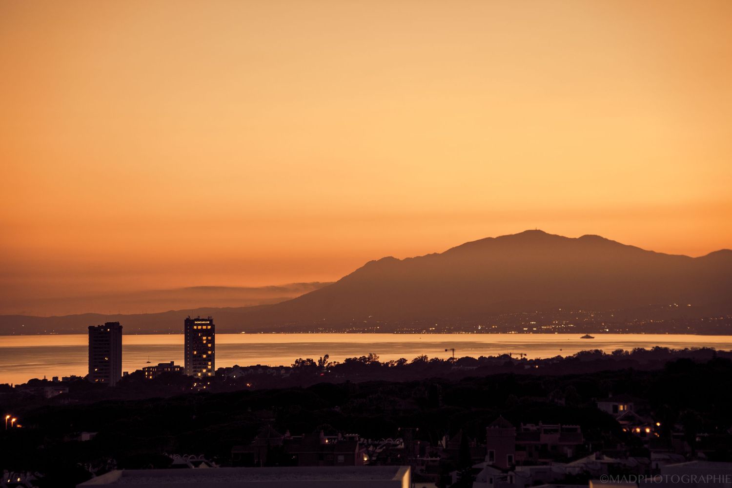Coucher de soleil doré en Espagne photographie de paysage
