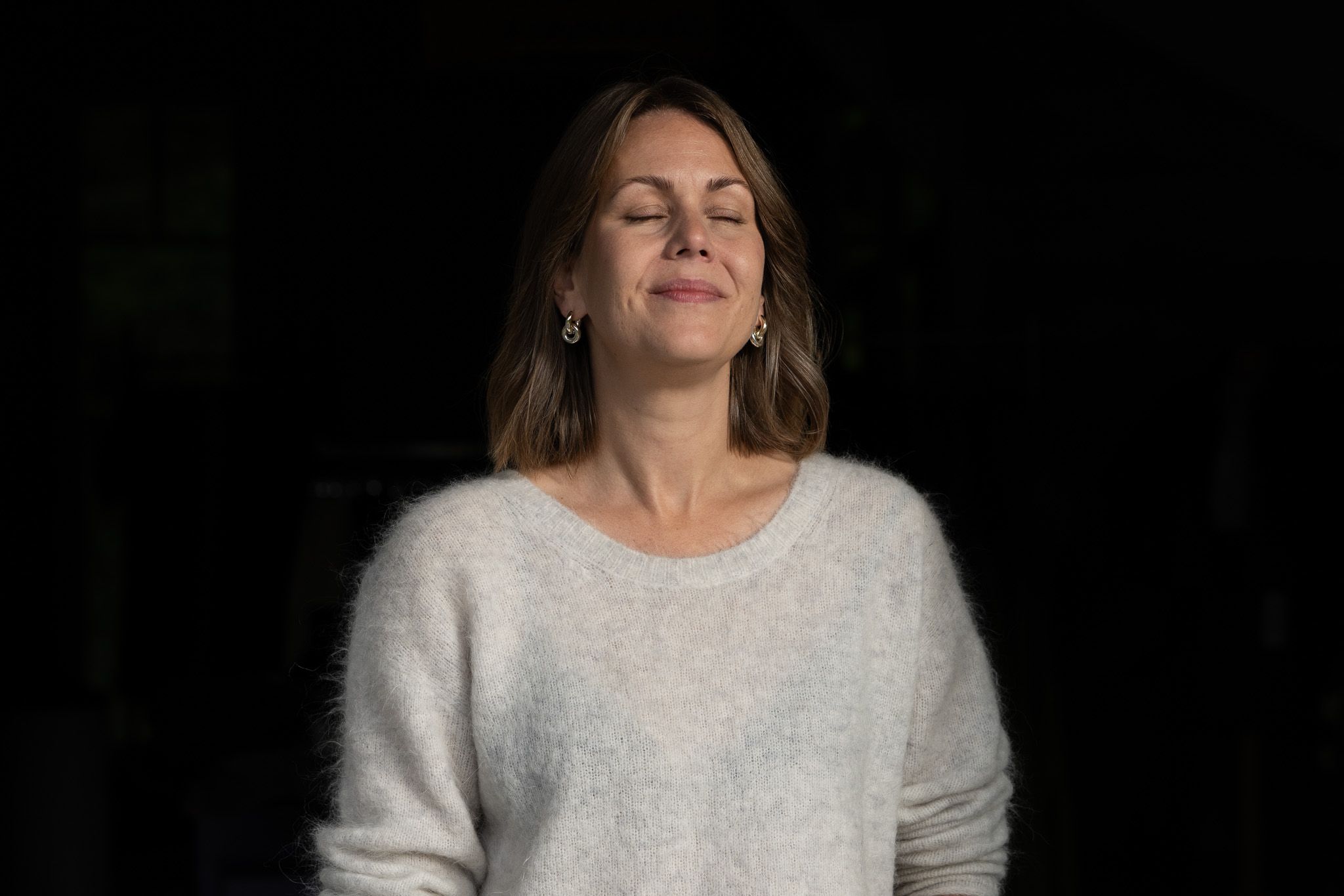 Företagsfoto av Fotograf Jessica Lindqvist - porträtt av Sofies finaste, klädbutik på Vindö.