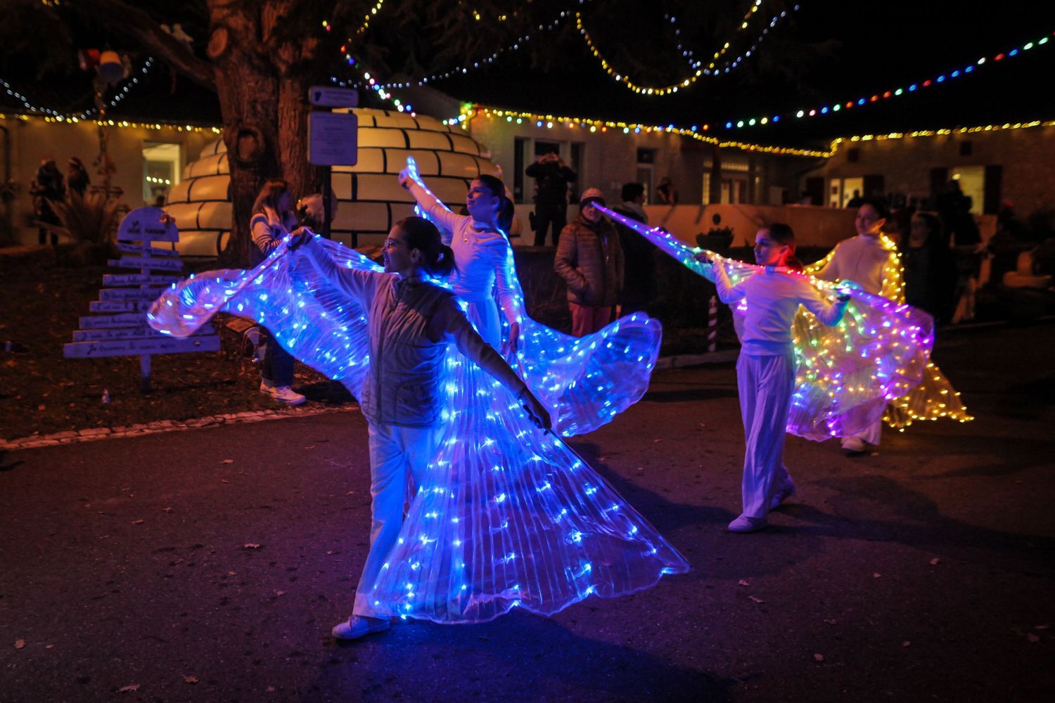 Photo du spectacle lumineux du marché de Noel de MOnségur